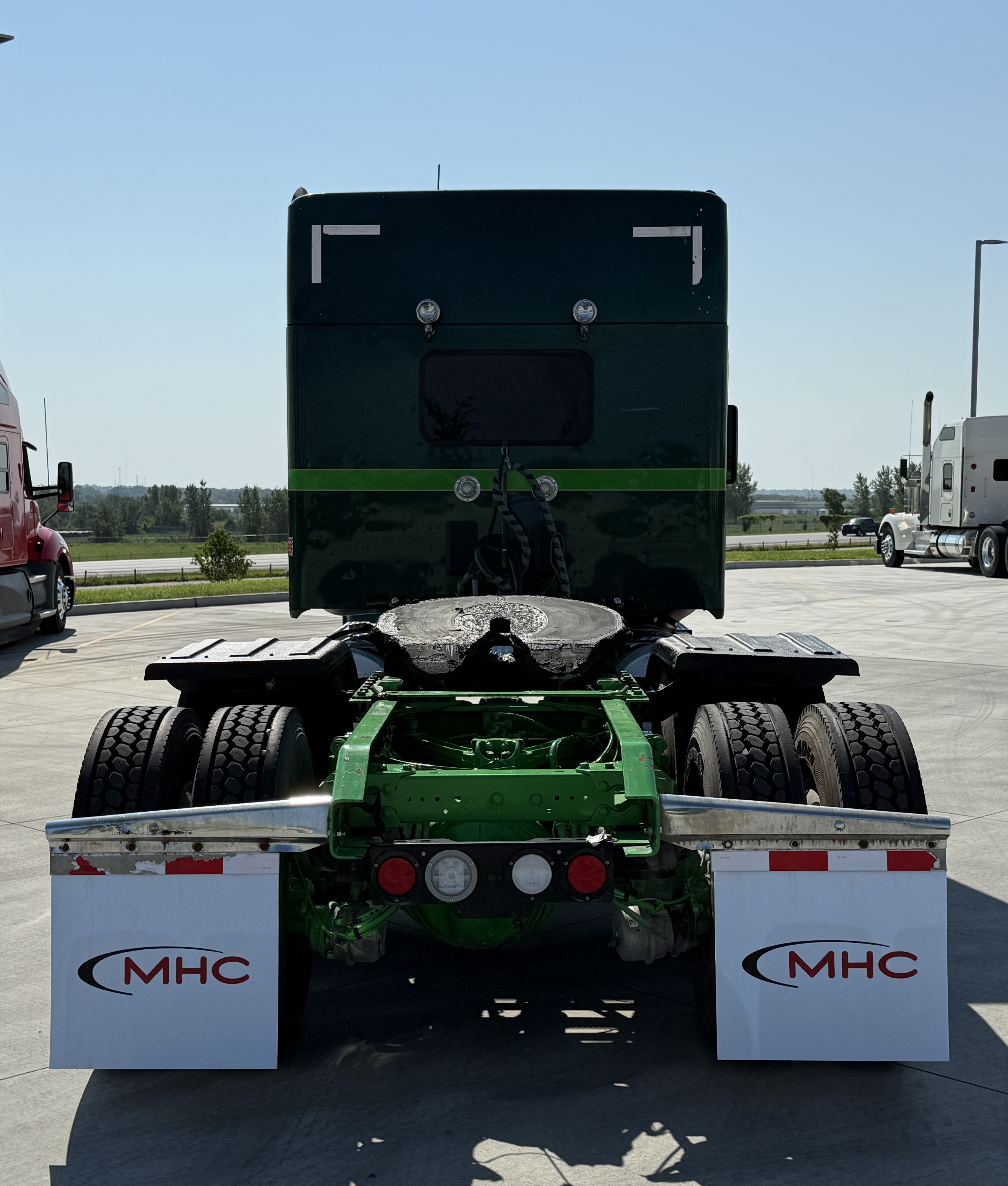 2023 Kenworth W990