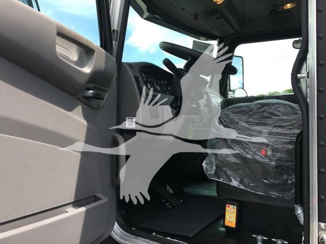2022 Peterbilt 337