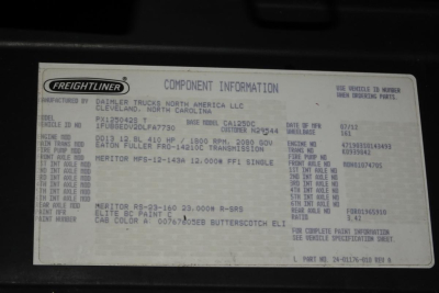 Freightliner Cascadia 125 component information plate showing VIN 1FUBGEDV2DLFA7730, model CASCADIA 125, mileage/ratings and color details.