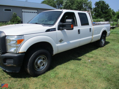 2012 Ford F-250 Super Duty King Ranch Crew Cab pickup truck side view