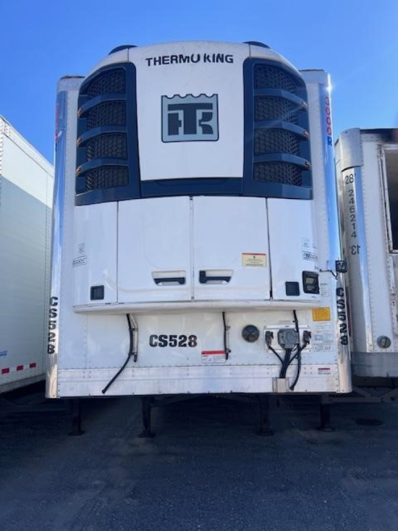 Thermo King refrigeration unit on front of 2022 Utility 3000R trailer with CS528 label and electrical hookups.