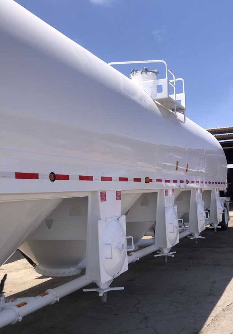 PORTABLE CEMENT SILO TRAILER