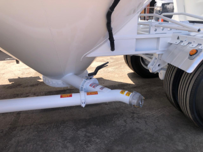 PORTABLE CEMENT SILO TRAILER