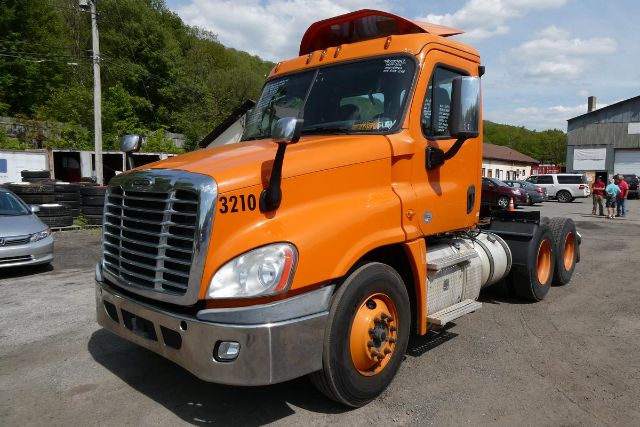 2016 Freightliner CASCADIA 125 Daycab # 2016 Freightliner CASCADIA 125 Daycab #