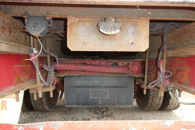 https://cdn.truckertotrucker.com/large/055a7e7f-6be4-4737-b9a7-da0982201500.jpg?