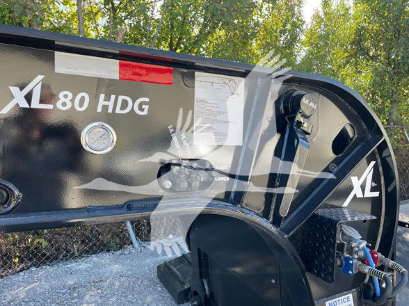 XL80 HDG Dual-axle trailer component showing XL80 HDG branding and control area.