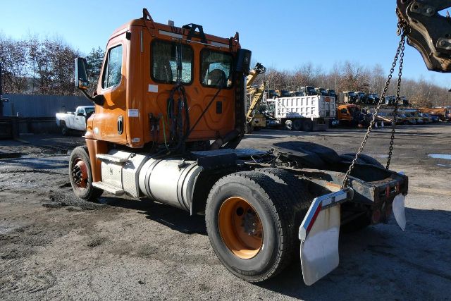 https://cdn.truckertotrucker.com/large/125cb246-863d-45c9-9ea9-84b20a3a8838.jpg?