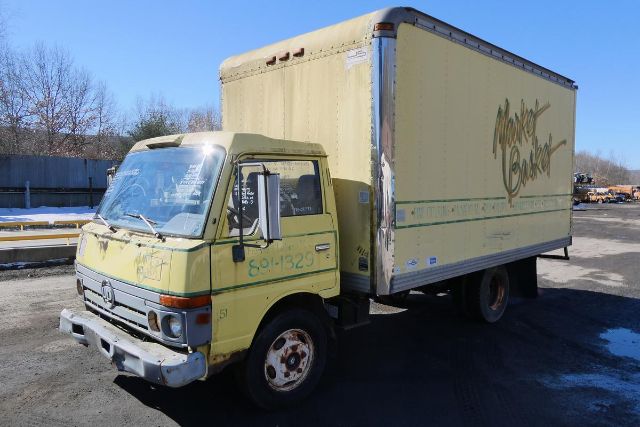 1991-ud-1100-box-van-truck #1391888