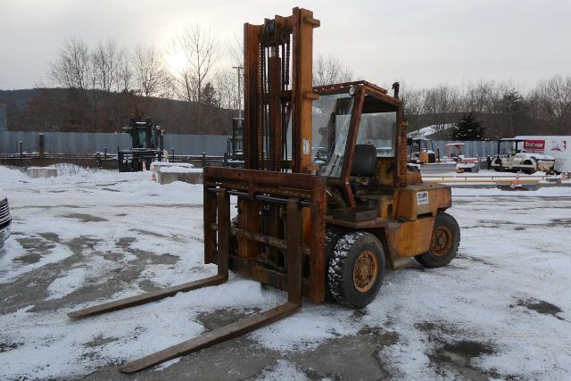 1976-clark-c500-y100d-lift #1420906
