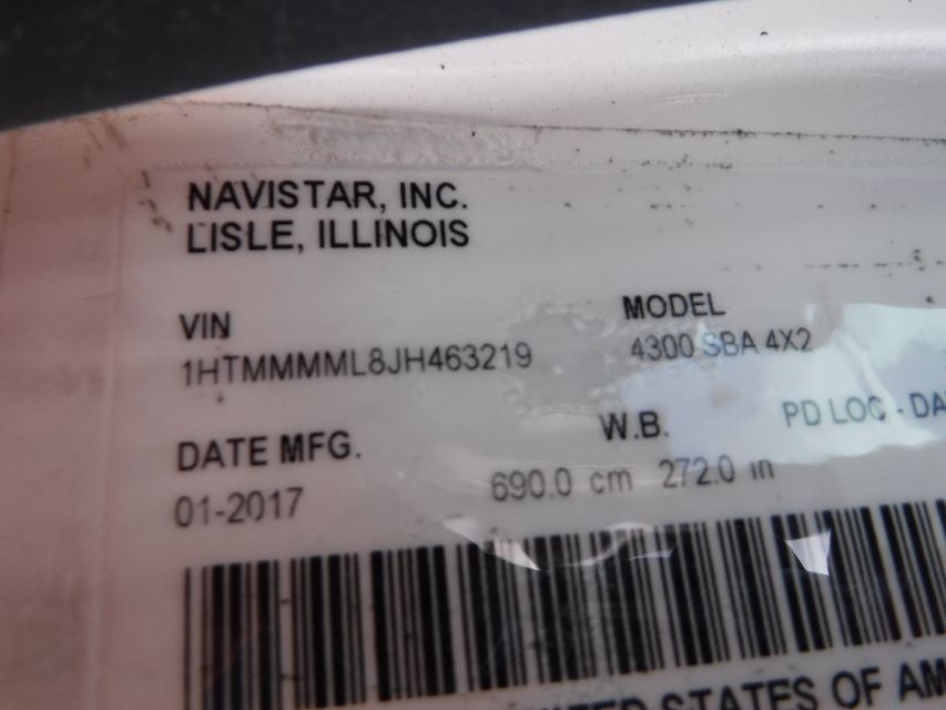 Label shows VIN 1HTMMM8J3H463219, MODEL 4300 SDA4X2, Navistar/Illinois, Date MFG 01-2017, W.B. 2720 mm, 6900 cm?