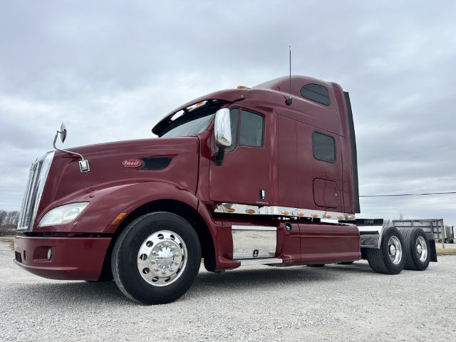 2014 Peterbilt 587