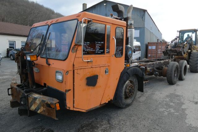 2005-ccc-cab-chassis-cab-chassis-truck #1421626