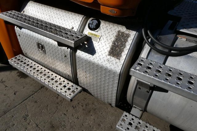 https://cdn.truckertotrucker.com/large/4baf7c09-568f-4803-bc31-7482aa4e3964.jpg?
