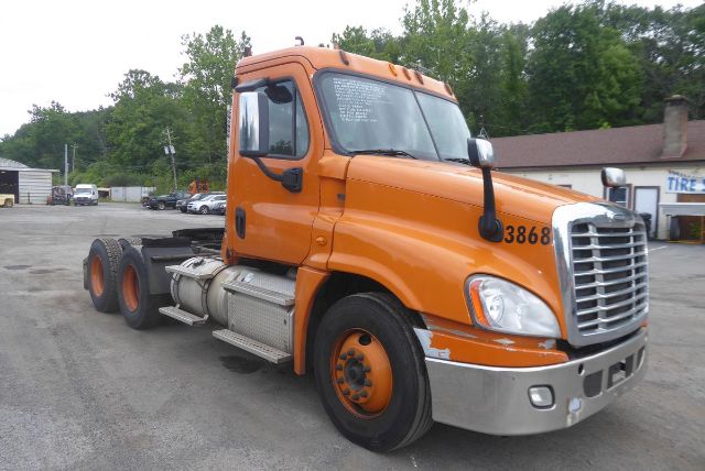 https://cdn.truckertotrucker.com/large/545c05f5-cf8d-4385-af86-0fc62dd15ba5.jpg?