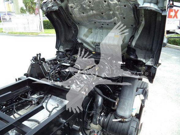 Chevrolet W4500 engine bay view with exposed components and label overlays.