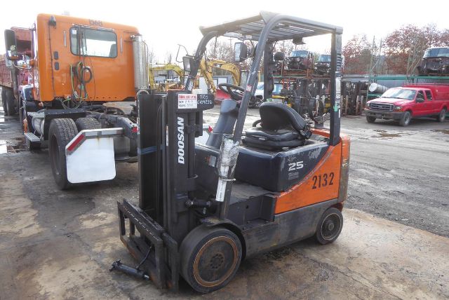 2011 Doosan GC25P-5 Lift #
