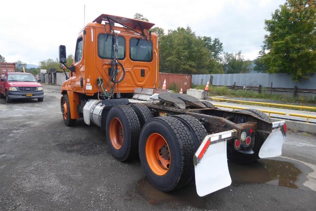 https://cdn.truckertotrucker.com/large/611c20d1-491f-4a02-adcc-356cf3df4292.jpg?