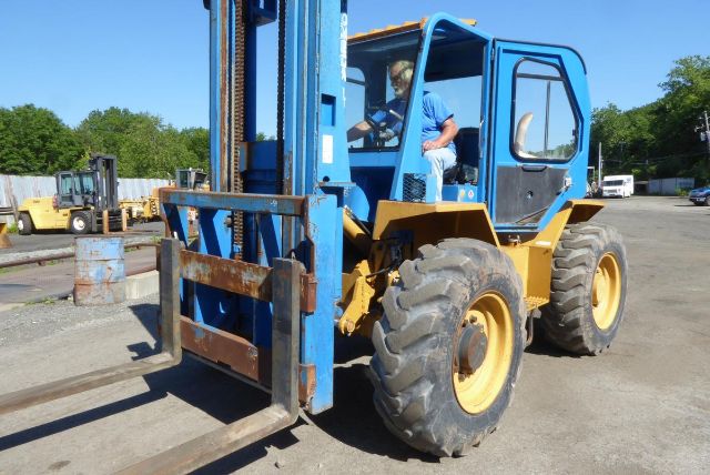 2011 Omega 4418T-8MS Lift #
