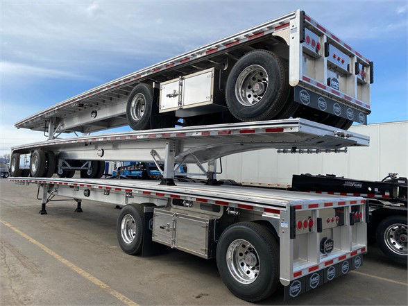 2026 MAC TRAILER MFG 48' OWNER OPP FLATBED, LIFT AXLE, 2 TOOL BOXES, CO