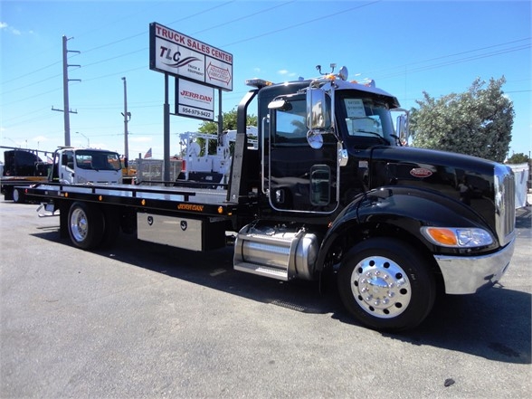 2022 Peterbilt 337