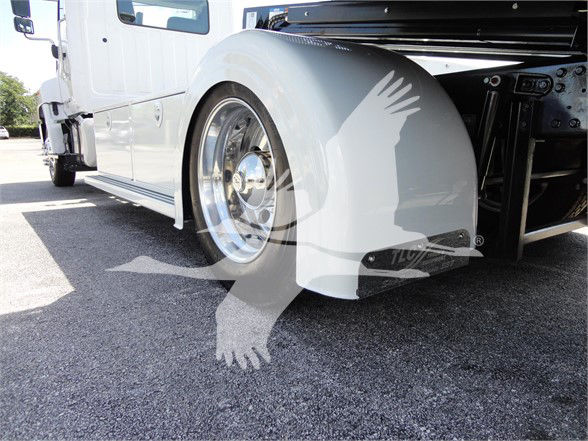 Tow truck front fender and wheel area of a 2022 Hino 268A showing front wheel hub and fender with partial grille and chassis in background.