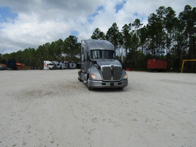 2020 Kenworth T680