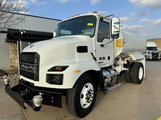2025 Mack MD74
