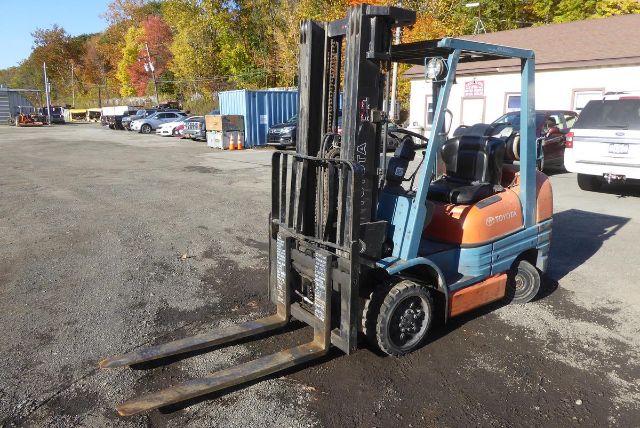 1996 Toyota 52-6FGCU30 Lift #