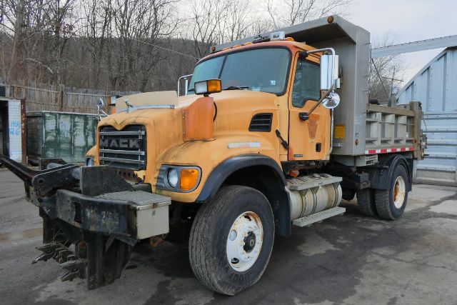 2005-mack-cv712-dump-truck #328792