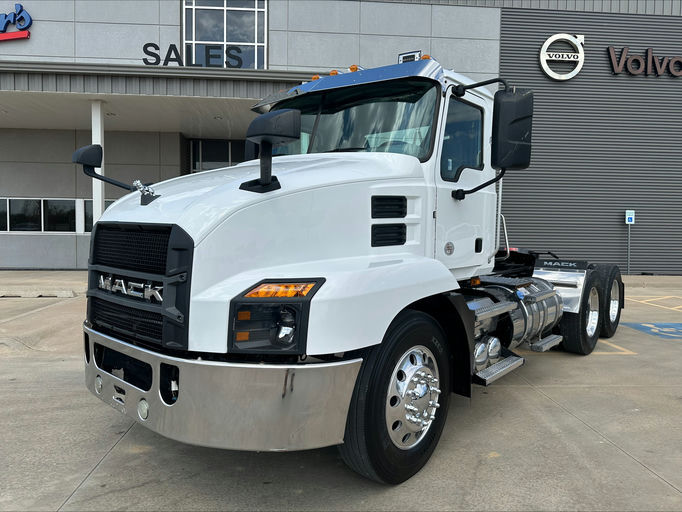 2021 Mack AN64T