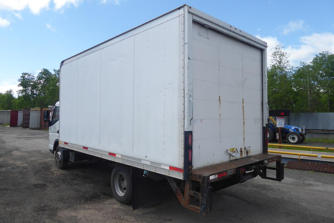 https://cdn.truckertotrucker.com/large/9c4376f5-3de9-4989-9e98-848dde1f4446.jpg?