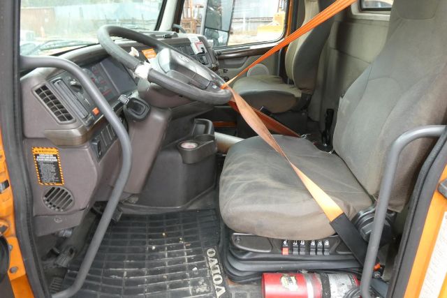 https://cdn.truckertotrucker.com/large/9da518cf-a2c9-4bd3-844d-e0d72e4ed2ab.jpg?