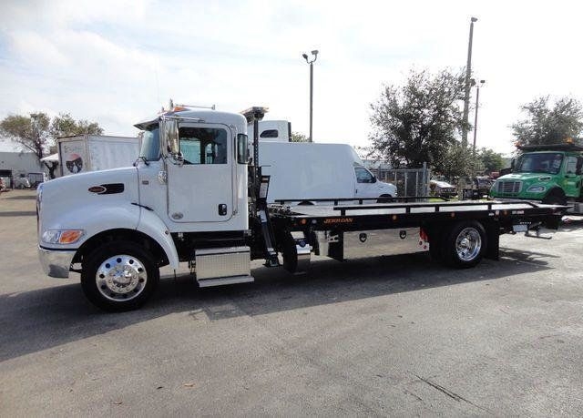2021 Peterbilt 337