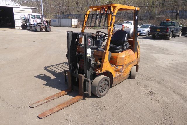 2000 Toyota 7FGCU25 Lift #