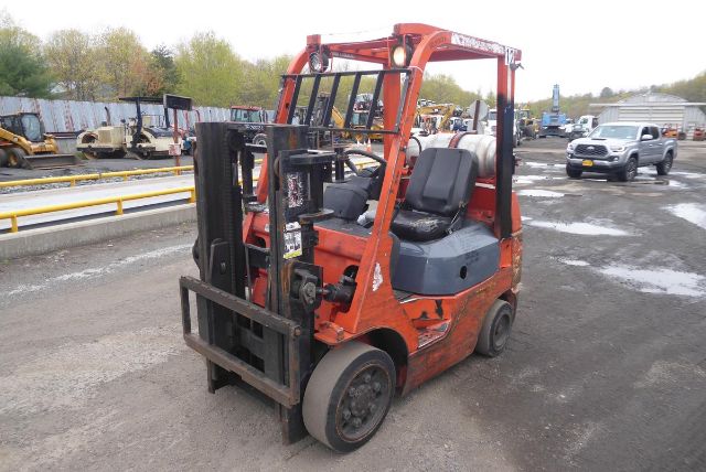 2001 Toyota 7FGCU25 Lift #
