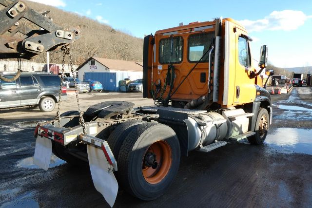 https://cdn.truckertotrucker.com/large/cc0c575c-0feb-4275-8fcf-f485b08eda32.jpg?