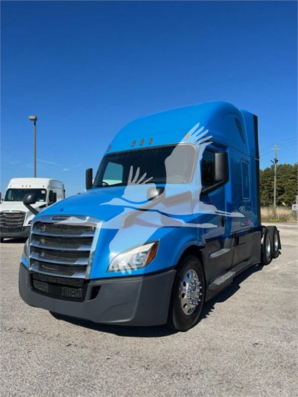 2020 Freightliner CASCADIA 126