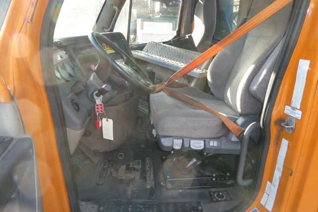 https://cdn.truckertotrucker.com/large/d8e3184f-753b-42f7-bd5c-3ecf6043c23b.jpg?