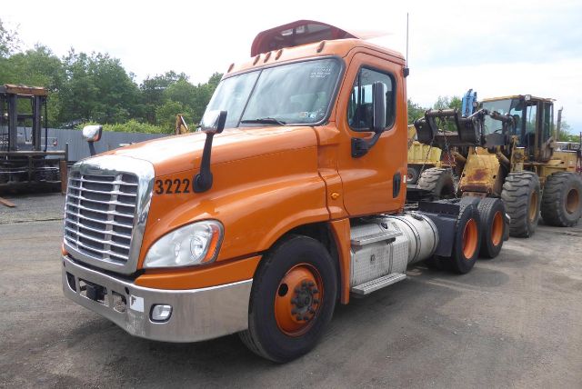 2016 Freightliner CASCADIA 125 Daycab # 2016 Freightliner CASCADIA 125 Daycab #