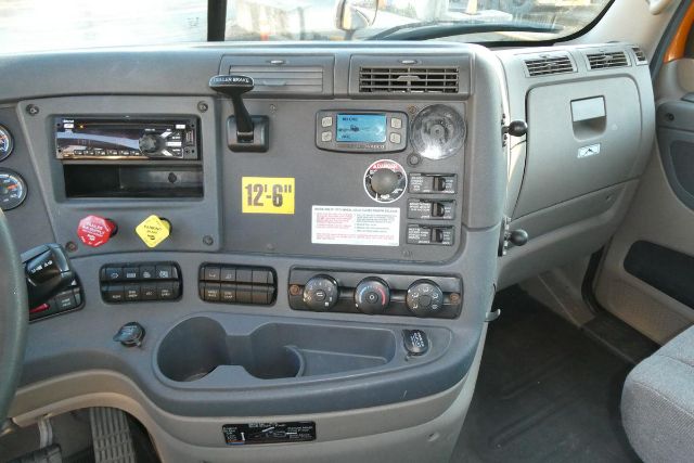 https://cdn.truckertotrucker.com/large/ebec1525-9e5e-4f3f-a730-67ab07e29844.jpg?