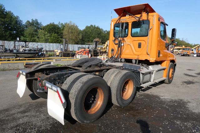 https://cdn.truckertotrucker.com/large/ecc198c1-018c-4388-abf7-0c12cf3242a8.jpg?