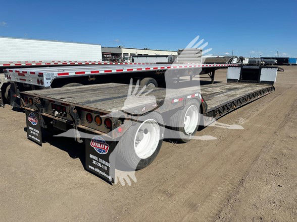 2013 Fontaine 40 TON DOUBLE DROP LOWBOY, 29' WELL, MECH DETACH N