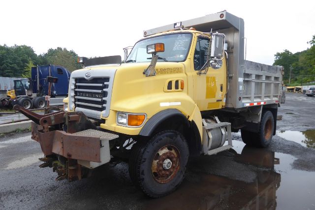 2003-sterling-l8500-dump-truck #525009