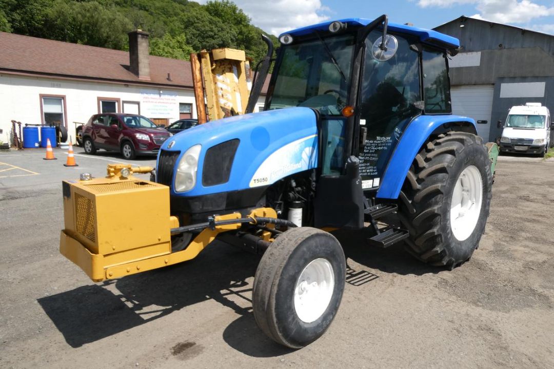 2008 New Holland T5050 Ag Tractor #