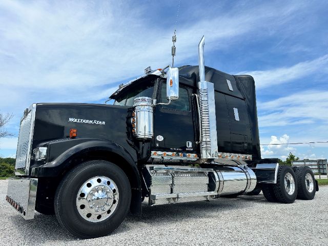 2021 Western Star 4900SF